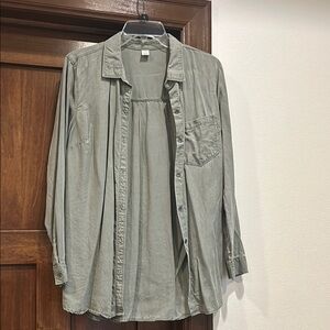 Old Navy tencil button up